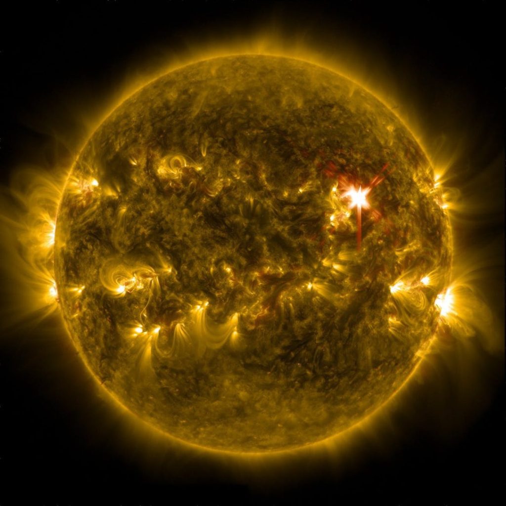 solar flare sun eruption energy 39649